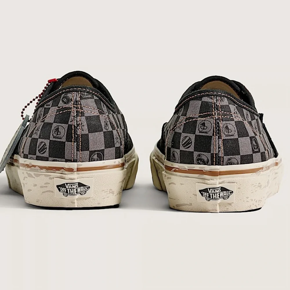 🛸  VANS AUTHENTIC x SPACE MOLLY 👽 - Picture 4 of 4